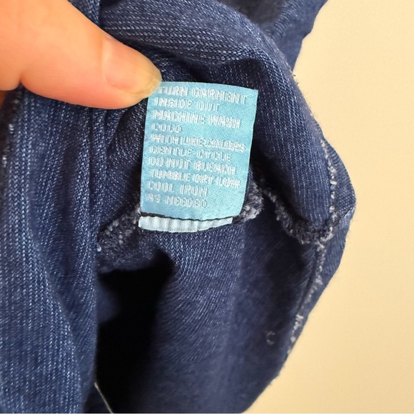 J. McLaughlin 100% Cotton Blue/Navy Sleeveless Button Down Shirt Small - Picture 5 of 9